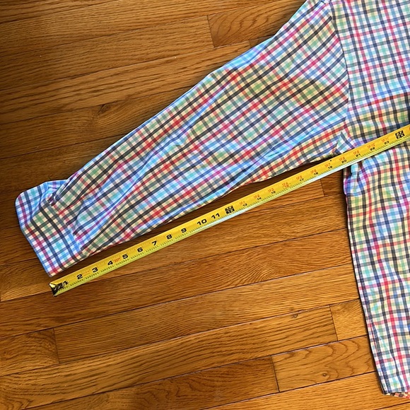 Vineyard Vines Classic Fit Tucker Shirt, 100% cotton, EUC - Picture 8 of 8